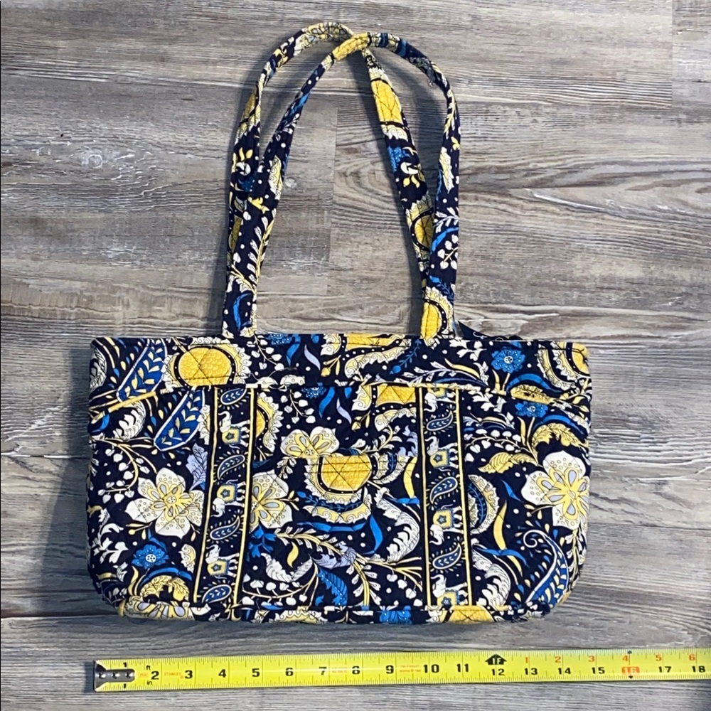 EUC VERÁ BRADLEY Medium Tote